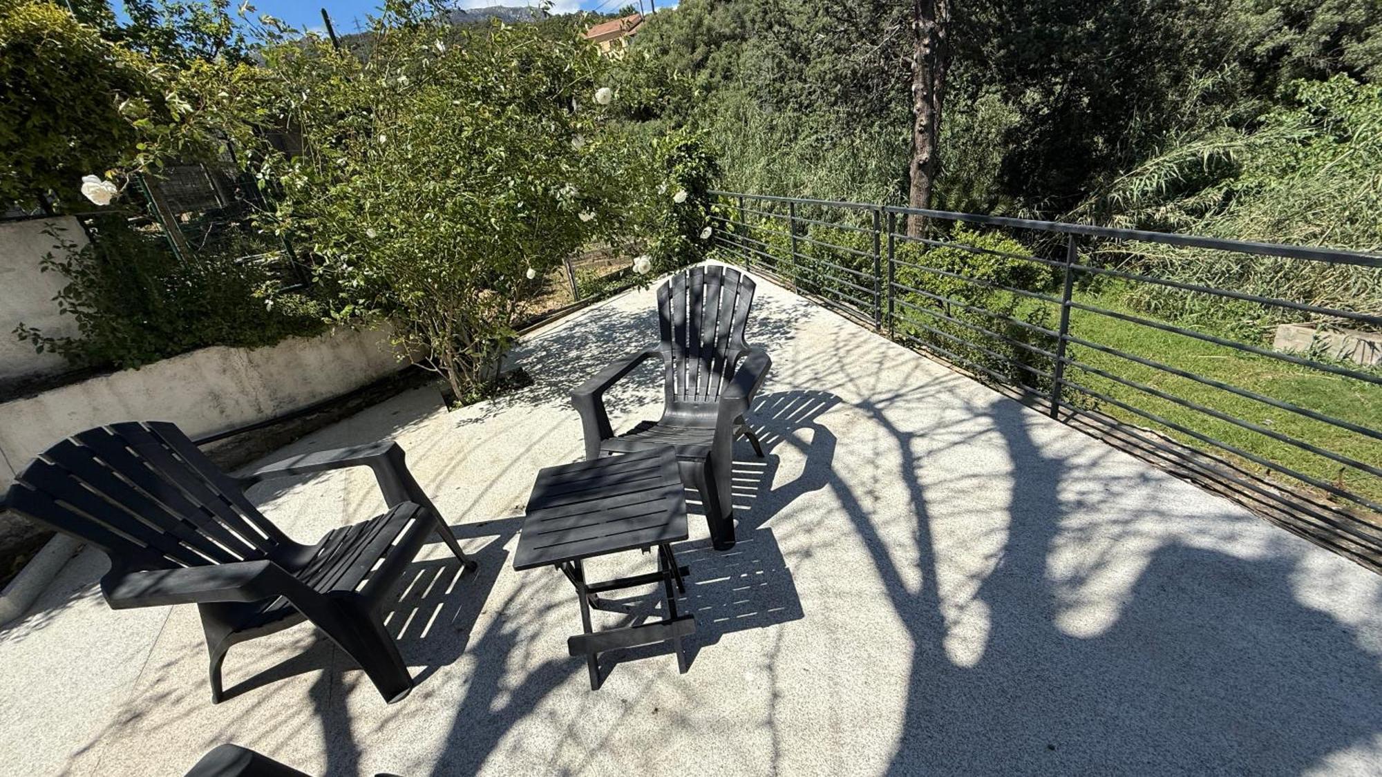 Casa Corbaia: Cozy Apartment with Garden near Town & Sea Bastia  Exterior photo